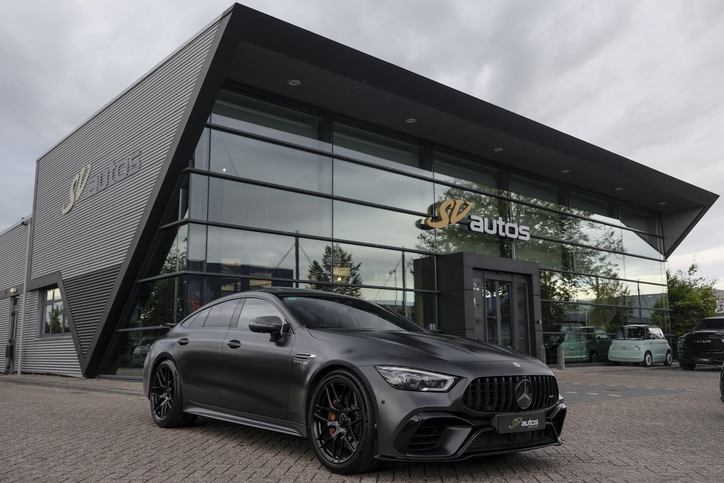 Mercedes-Benz AMG GT - 4-Door AMG 63s 640pk 4MATIC+ Schuifdak Keramisch 4-wielsturing 4-seat Massage Softclose VO - AutoWereld.nl