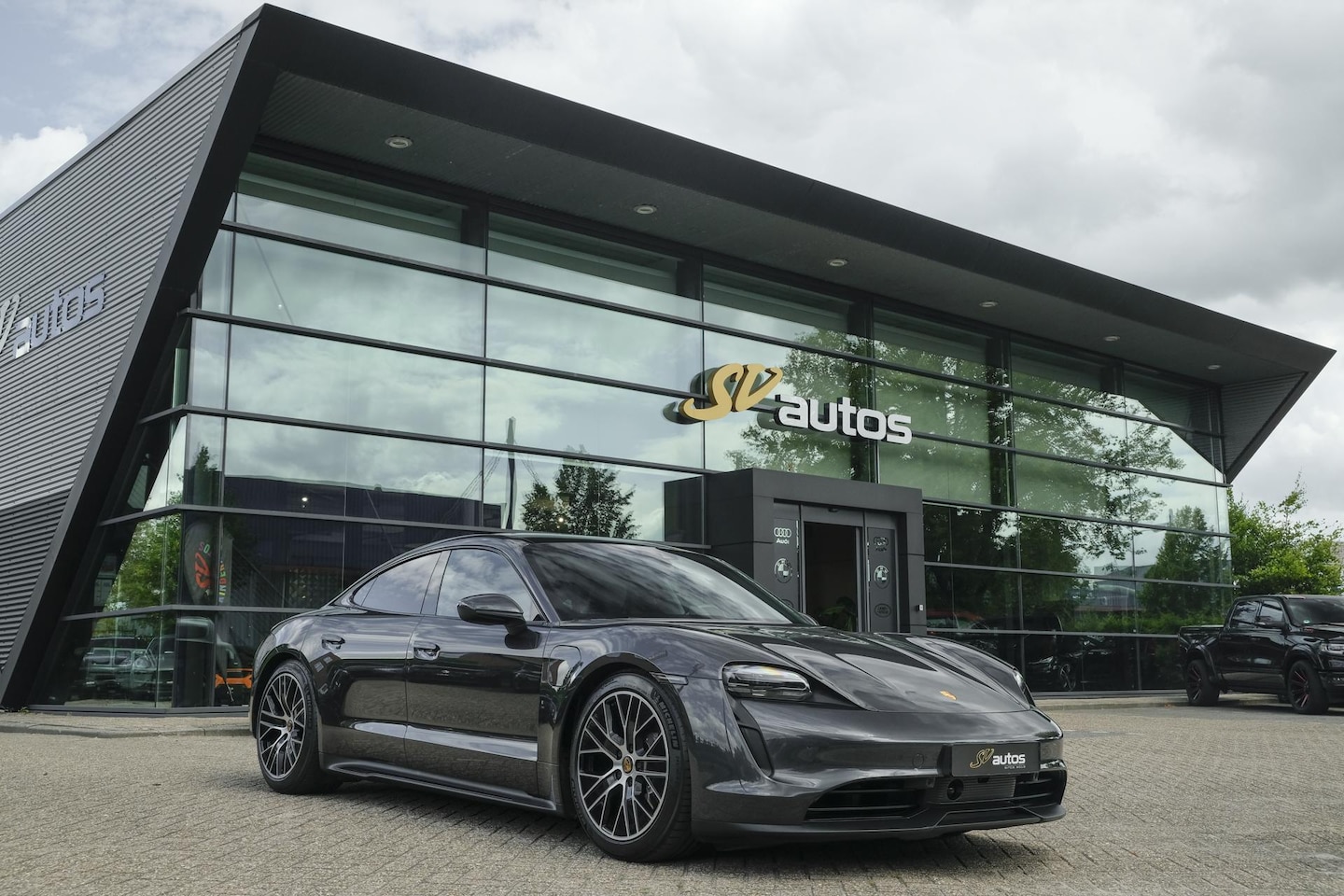Porsche Taycan - Performance Plus 476pk 93,4 kWh Panoramadak *BTW* Luchtvering Bose Comfortstoelen NLauto 1 - AutoWereld.nl