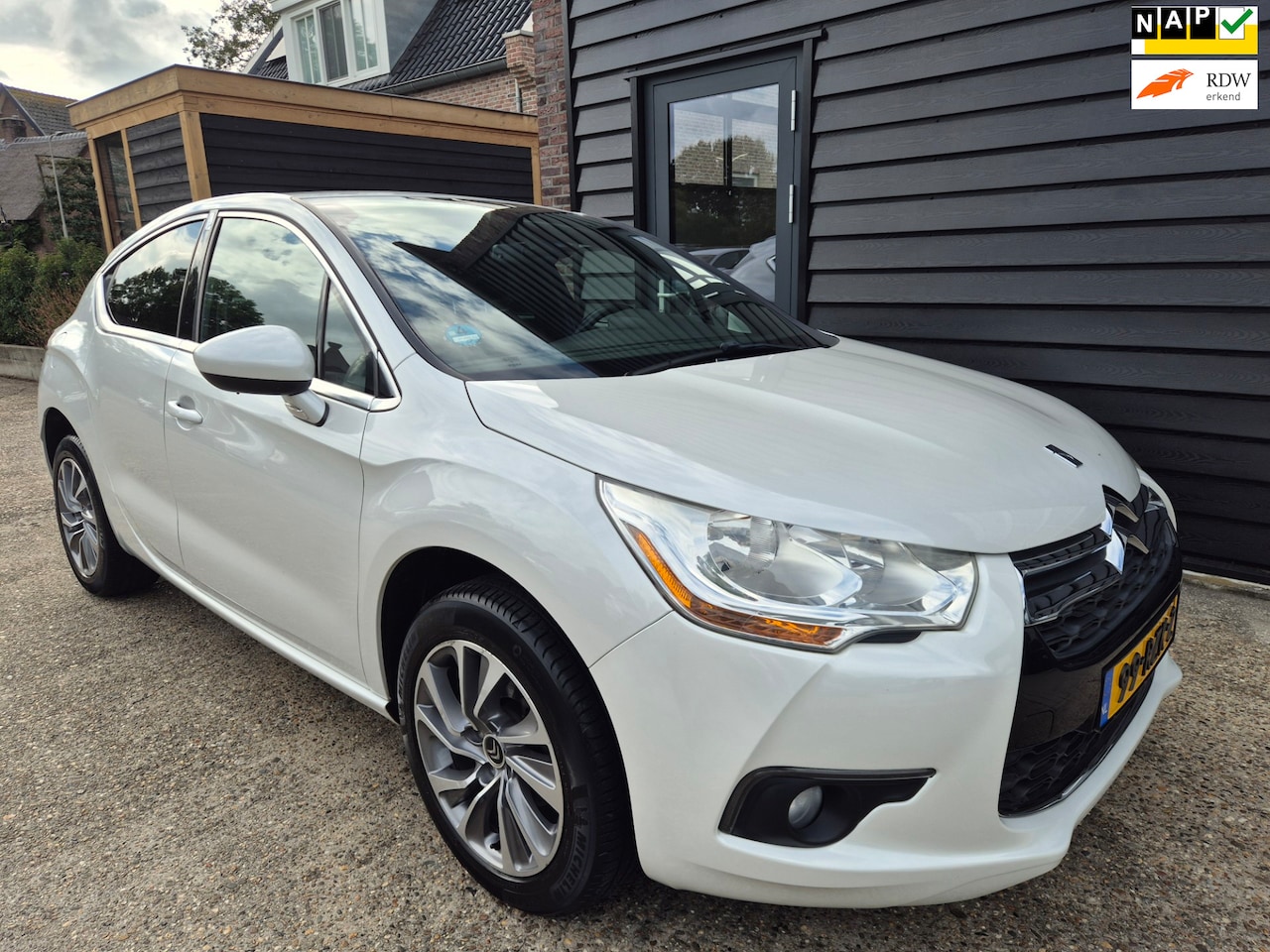 Citroën DS4 - 1.6 VTi So Chic 1.6 VTi So Chic - AutoWereld.nl