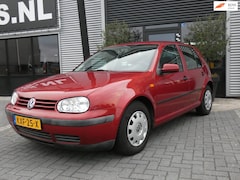 Volkswagen Golf - 1.6 Automaat| Airco|Dakraam|Lage Kmstand