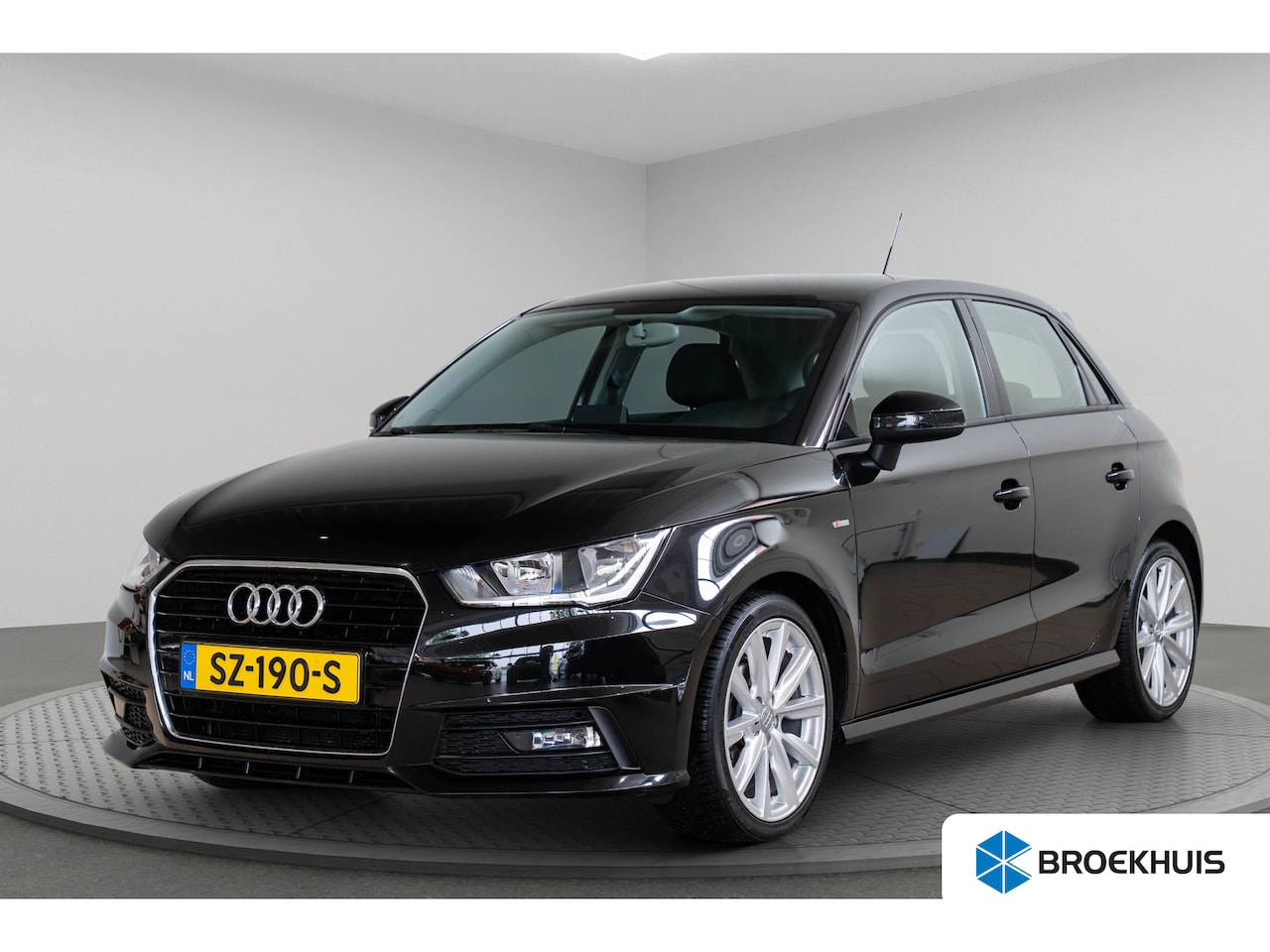 Audi A1 Sportback - 1.0 TFSI Automaat Adrenalin | Parkeersensoren | Navigatie | Cruise Controle | Bluetooth | - AutoWereld.nl