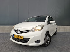 Toyota Yaris - 1.0 VVT-i Aspiration | Bluetooth | Trekhaak | 5 deurs | NAP | ISO fix
