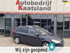 Kia Cee'd - 1.4 CVVT Seven Business - Navi - Clima - Cruise