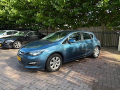 Opel Astra - 1.4 Business +|Airco|Cruise|PDC|Navi|APK 02-2027|