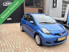 Toyota Aygo - 1.0 Access | 2010 |86.264 KM |Airco & Navi crply