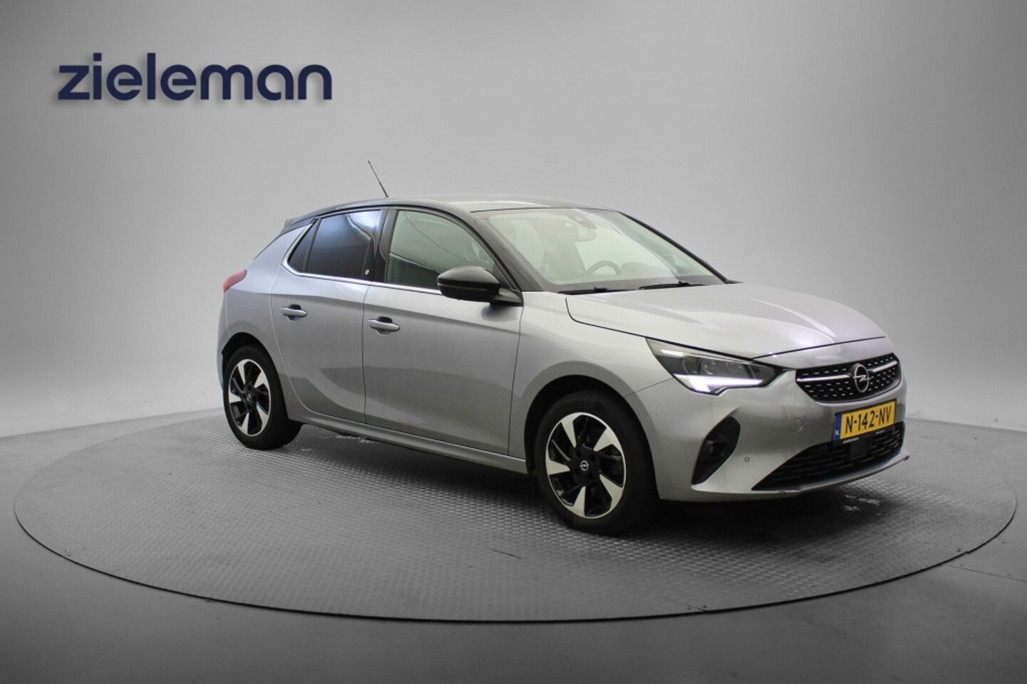 Opel Corsa-e - Elegance 50 kWh - Carplay, Camera, Cruise, Clima, Half Leer, SOH 87,5% - AutoWereld.nl