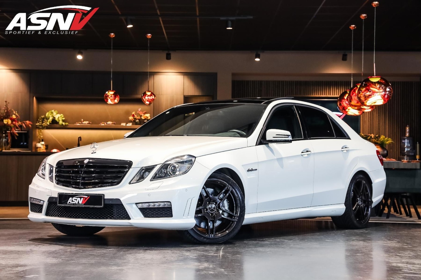 Mercedes-Benz E-klasse - AMG 63, 525 PK, Pano/Dak, Harman/Kardon, Stoelverwarming/Ventilatie, Camera, Keyless, 115D - AutoWereld.nl