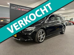 Mercedes-Benz B-klasse - 180 Premium Plus/ Automaat/ Parkeersensoren voor en achter