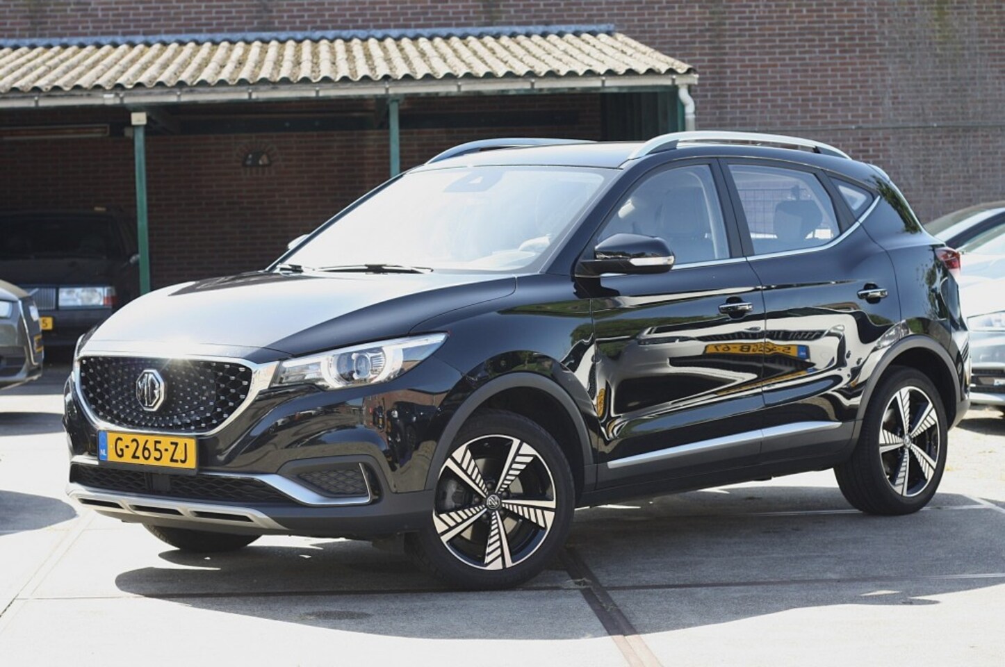 MG ZS - EV Luxury 45kWh SOH 89% / NAP / Camera / Pano / Leer / Navi - AutoWereld.nl