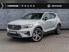 Volvo XC40 - 2.0 B4 Plus Dark | Trekhaak | Panoramadak | Harman Kardon Audio | Achteruitrijcamera | Par