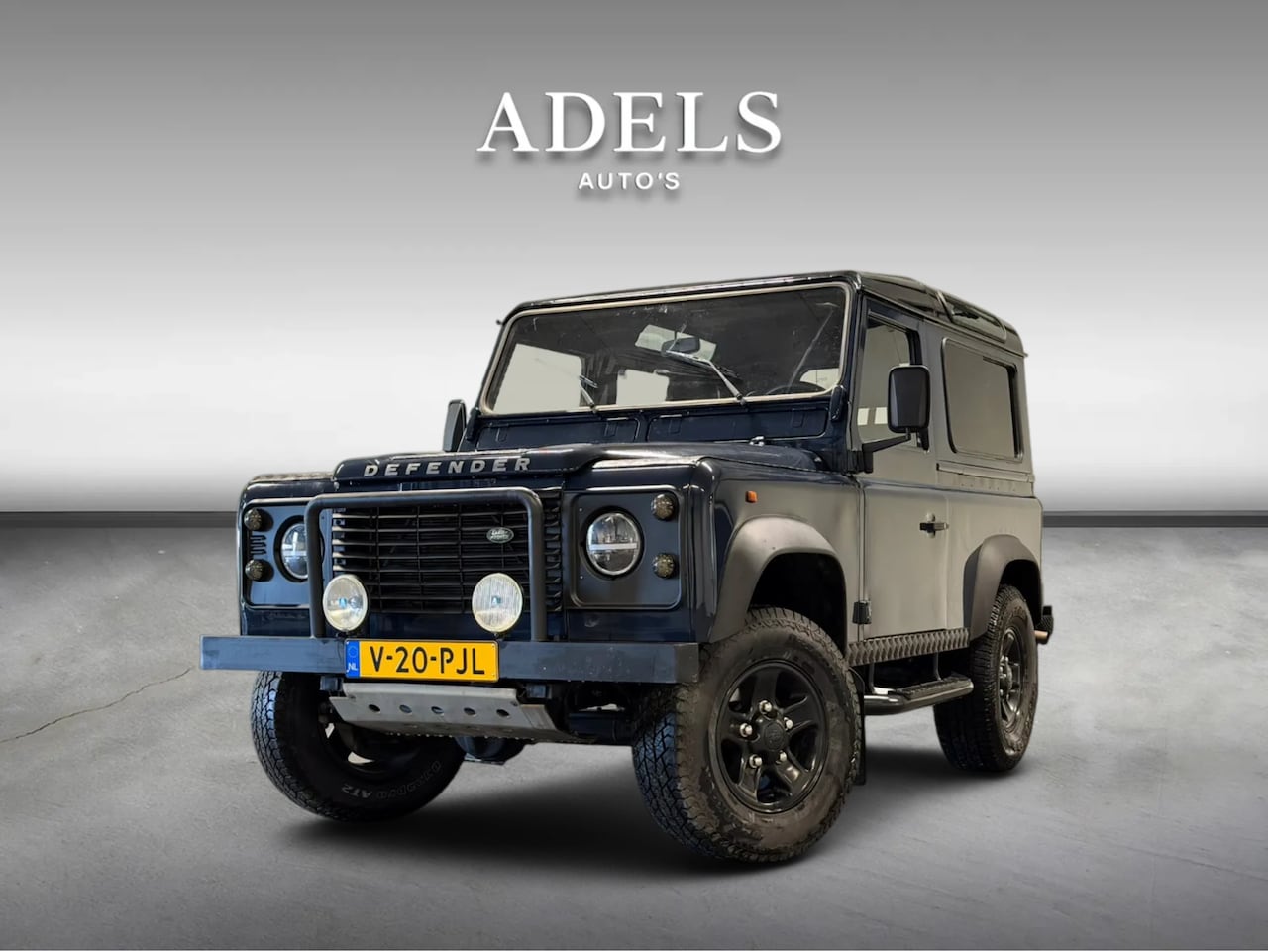 Land Rover Defender 90 - 2.0 MPI Grijskenteken ex. Carabinieri Trekhaak Marge - AutoWereld.nl