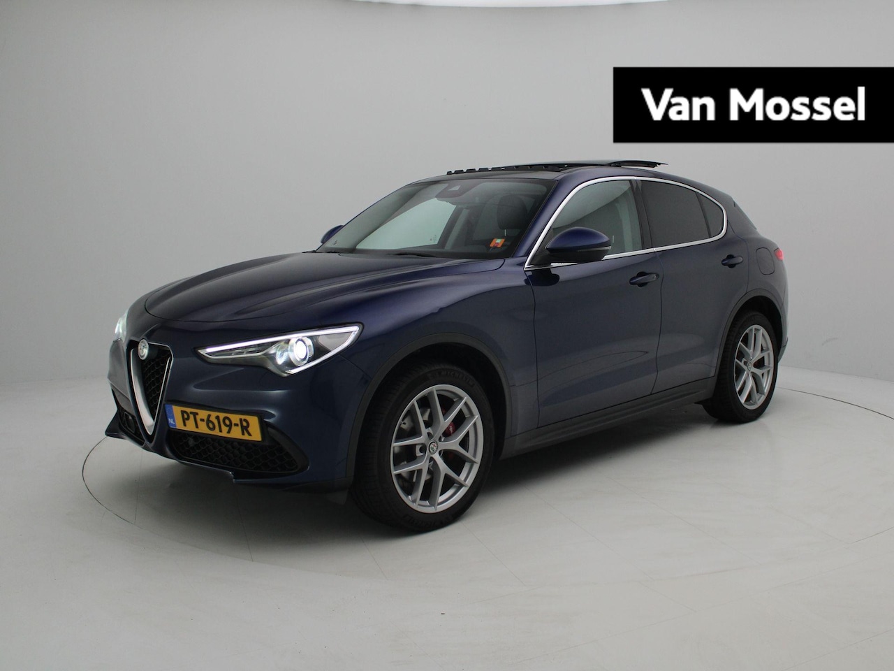 Alfa Romeo Stelvio - 2.0 T AWD First Edition | Panoramadak | Leder | Led Verlichting | Elektrische Achterklep | - AutoWereld.nl