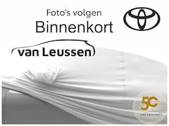 Toyota Yaris Cross - HYBRID 130 FIRST EDITION NIEUW MODEL 2026 DIRECT LEVERBAAR STOEL/STUURVER LED 17'' LM-VELG