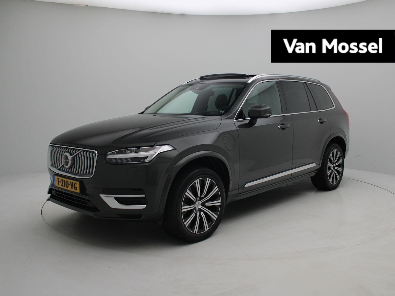 Volvo XC90 - 2.0 T8 Twin Engine AWD Inscription 7P | Panoramadak | Leder | 7P | Stoelverwarming | Head - AutoWereld.nl