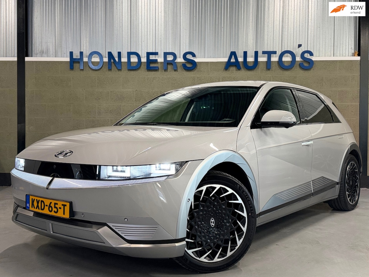 Hyundai IONIQ 5 - Lounge AWD 77.4 kWh SOH 100%| TREKHAAK | HEAD-UP |360 CAM | 20 INCH | STOELVERW&VENTI | BL - AutoWereld.nl