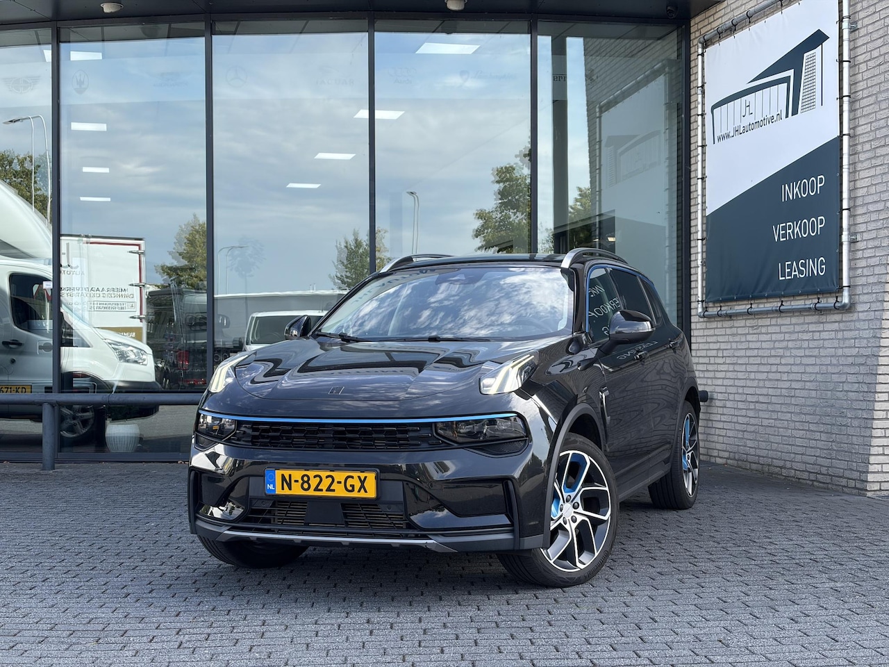 Lynk & Co 01 - 1.5*PLUG-IN*NAVI*PANO*CAM*ACC*CARPLAY*ECC*LED* - AutoWereld.nl
