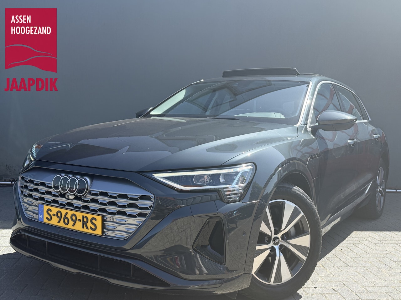 Audi Q8 e-tron - BWJ 2023 50 quattro340 PK Edition 95 kWh TREKHAAK | PANO | LEDER | FULL LED | STOELVER. | - AutoWereld.nl