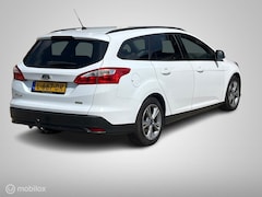 Ford Focus Wagon - 1.0 EcoBoost met Trekhaak, APK, 6-bak