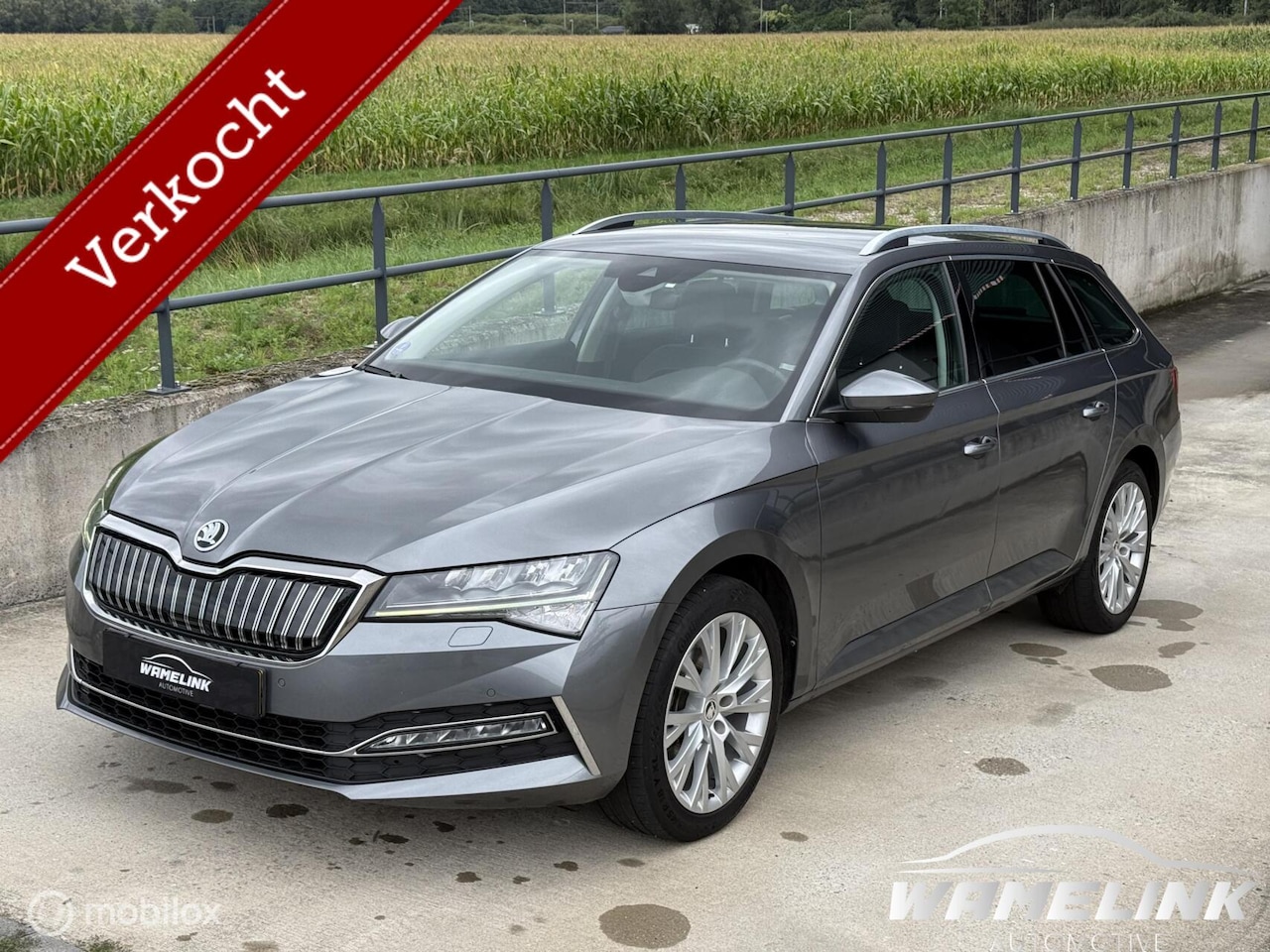 Skoda Superb Combi - 1.4 TSI iV Business Edition Plus 1.4 TSI iV Business Edition Plus - AutoWereld.nl