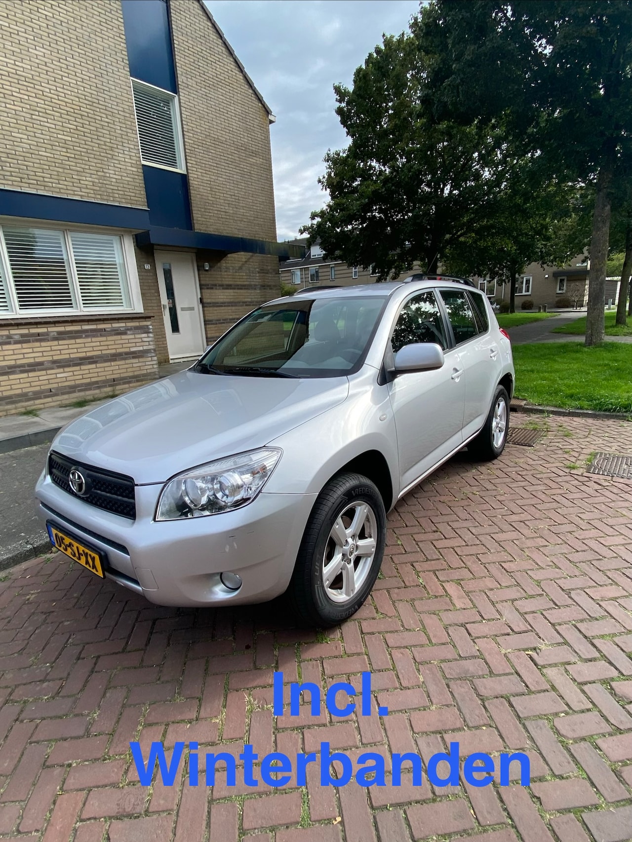 Toyota RAV4 - 2.0 VVTi Linea Sol Incl. Winterbanden - AutoWereld.nl