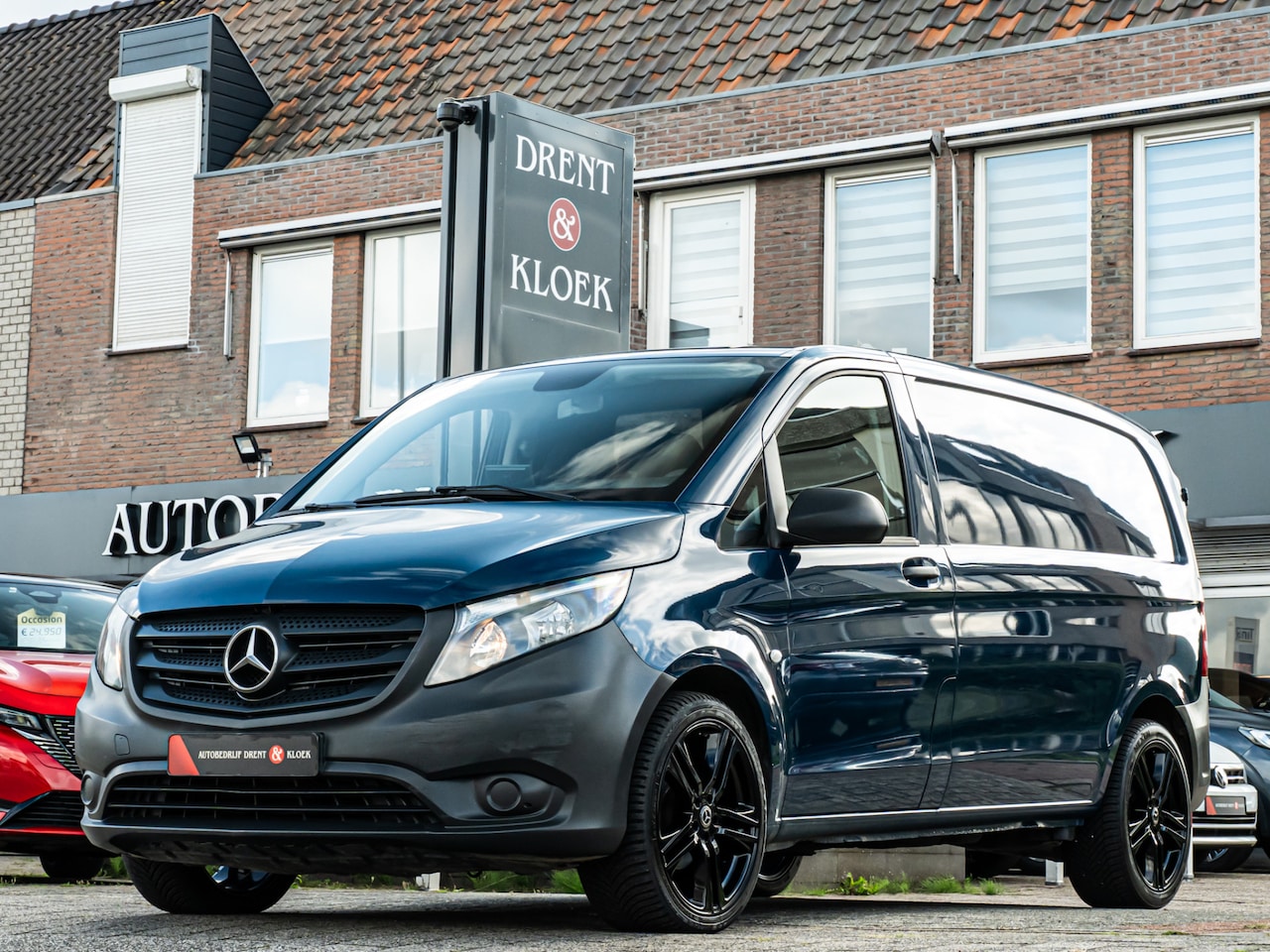 Mercedes-Benz Vito - 114 CDI ORG NL 20 INCH CAMERA TREKHAAK AIRCO - AutoWereld.nl
