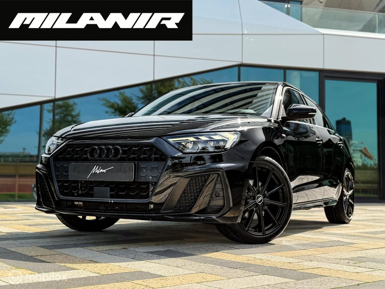 Audi A1 Sportback - 30 TFSI S Line | Led | Black on black - AutoWereld.nl