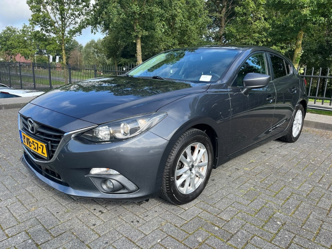 Mazda 3 - 1.5 101PK | Trekhaak | Navi | PDC | Stoelverw. | Climate Control - AutoWereld.nl