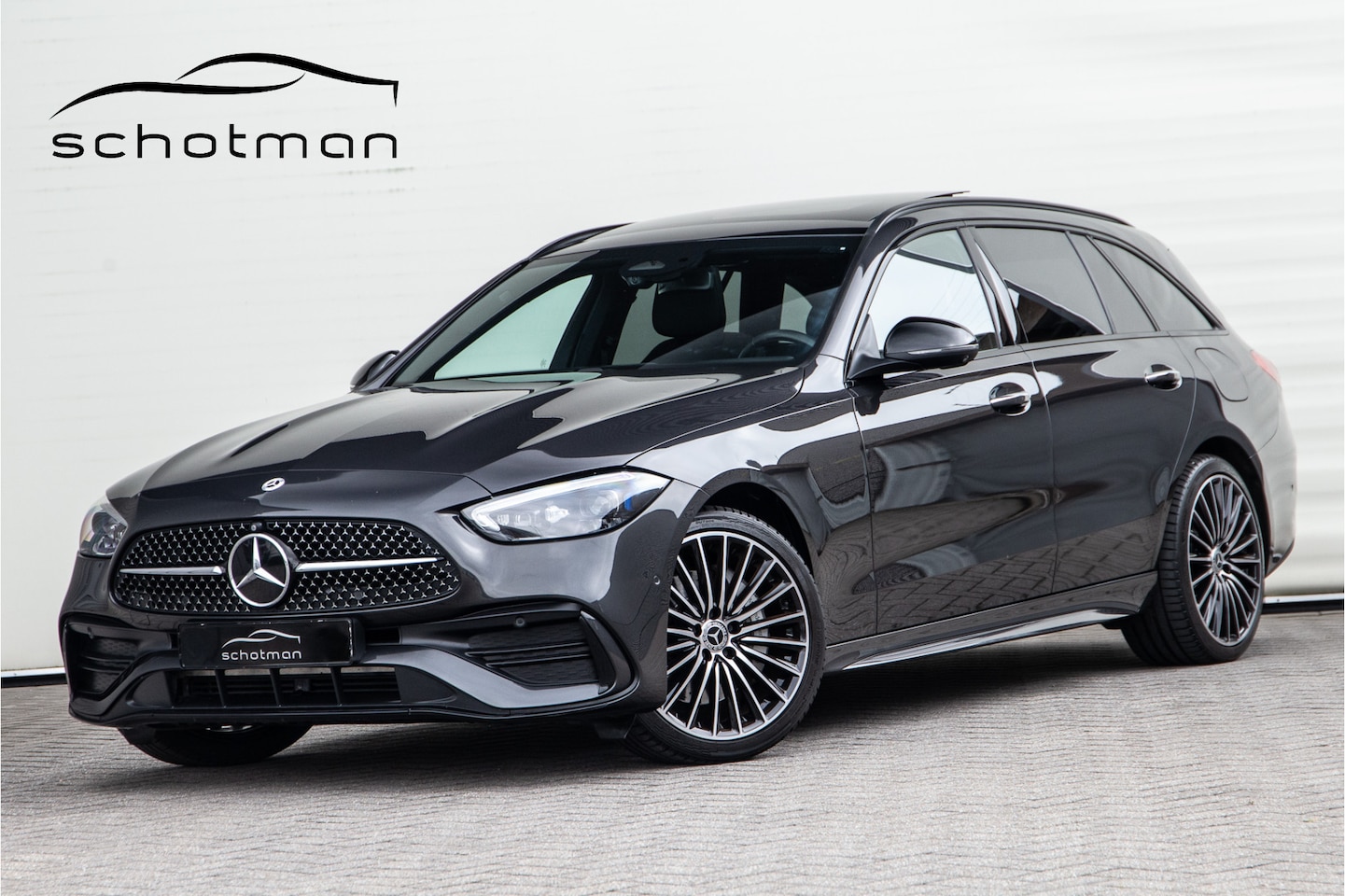 Mercedes-Benz C-klasse Estate - 300 e AMG Premium, Pano, Distronic, Trekhaak, Nightpakket 2023 - AutoWereld.nl
