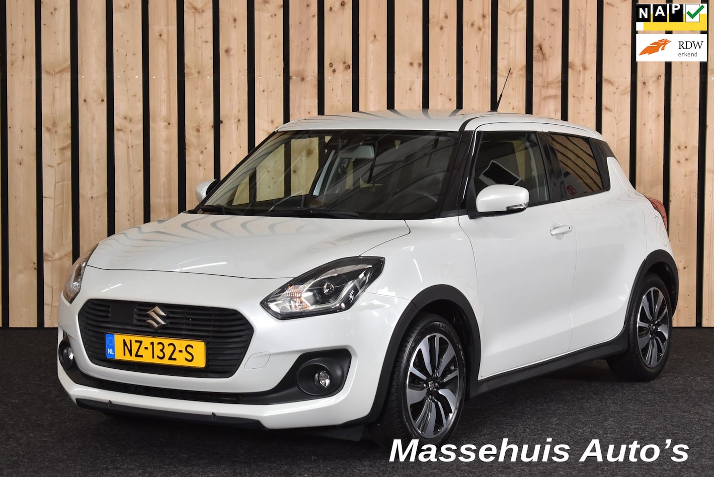 Suzuki Swift - 1.2 Stijl Smart Hybrid 91dkm 2e eig. Carplay Trekhaak NL-auto Camera Stoelverw. Clima + Nw - AutoWereld.nl