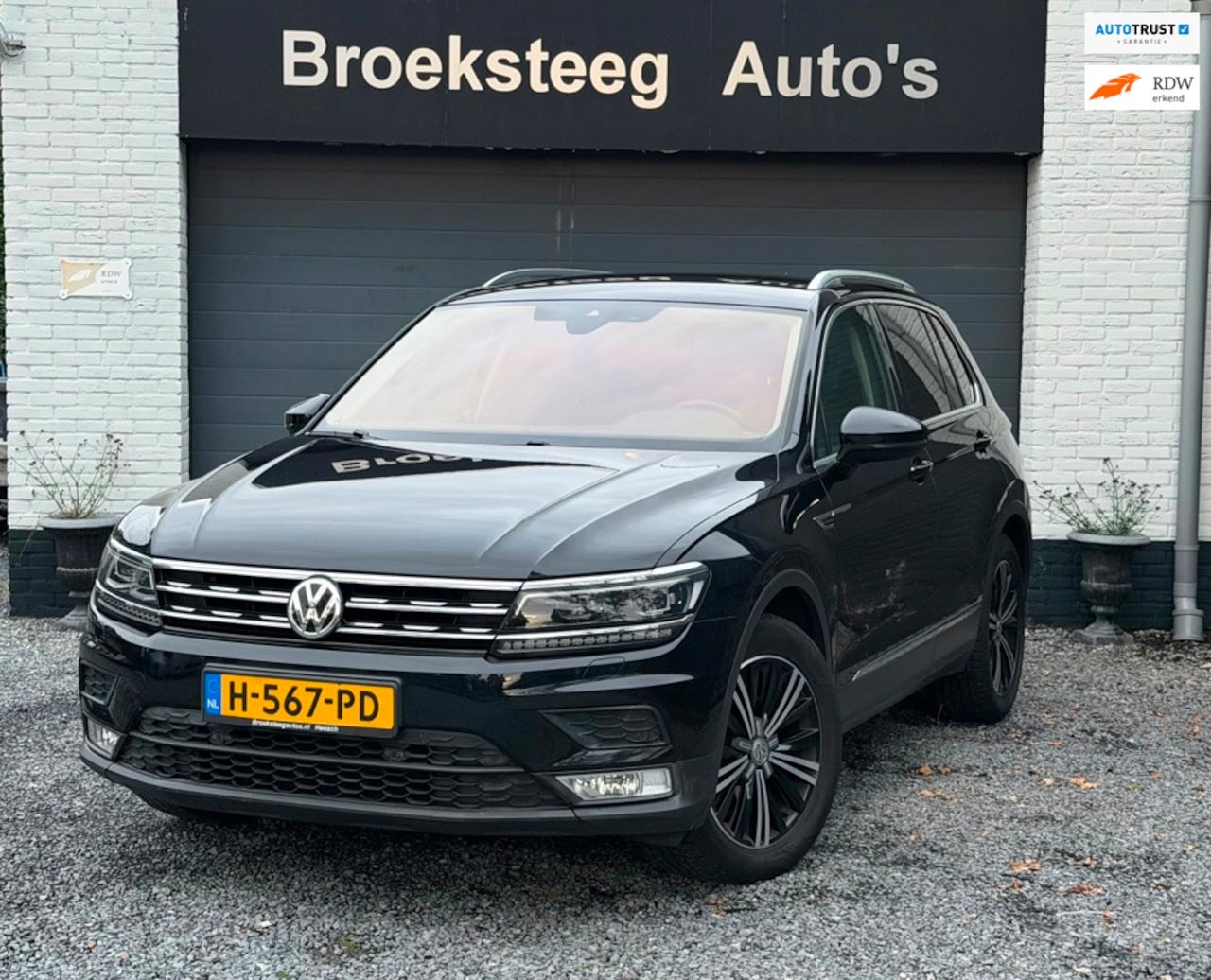 Volkswagen Tiguan - 1.4 TSI ACT Highline Led Trekhaak Digitaaldash Elekklep - AutoWereld.nl
