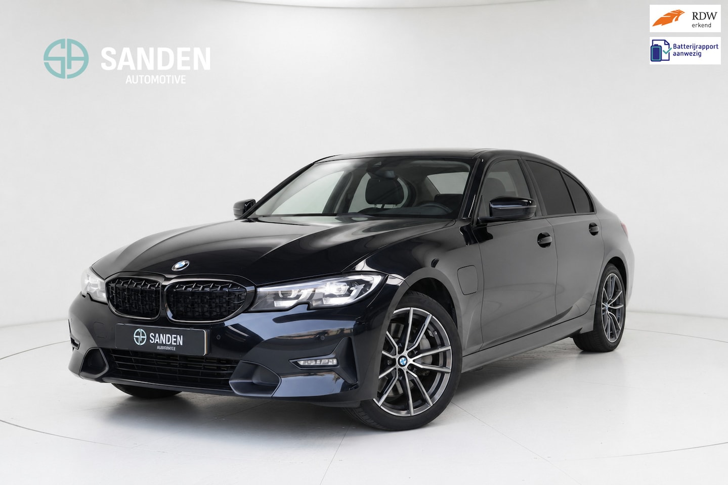 BMW 3-serie - 330e High Executive|Sportline|Plug in|Automaat|Led|Navi|Camera|Hifi|Driving Assistant - AutoWereld.nl