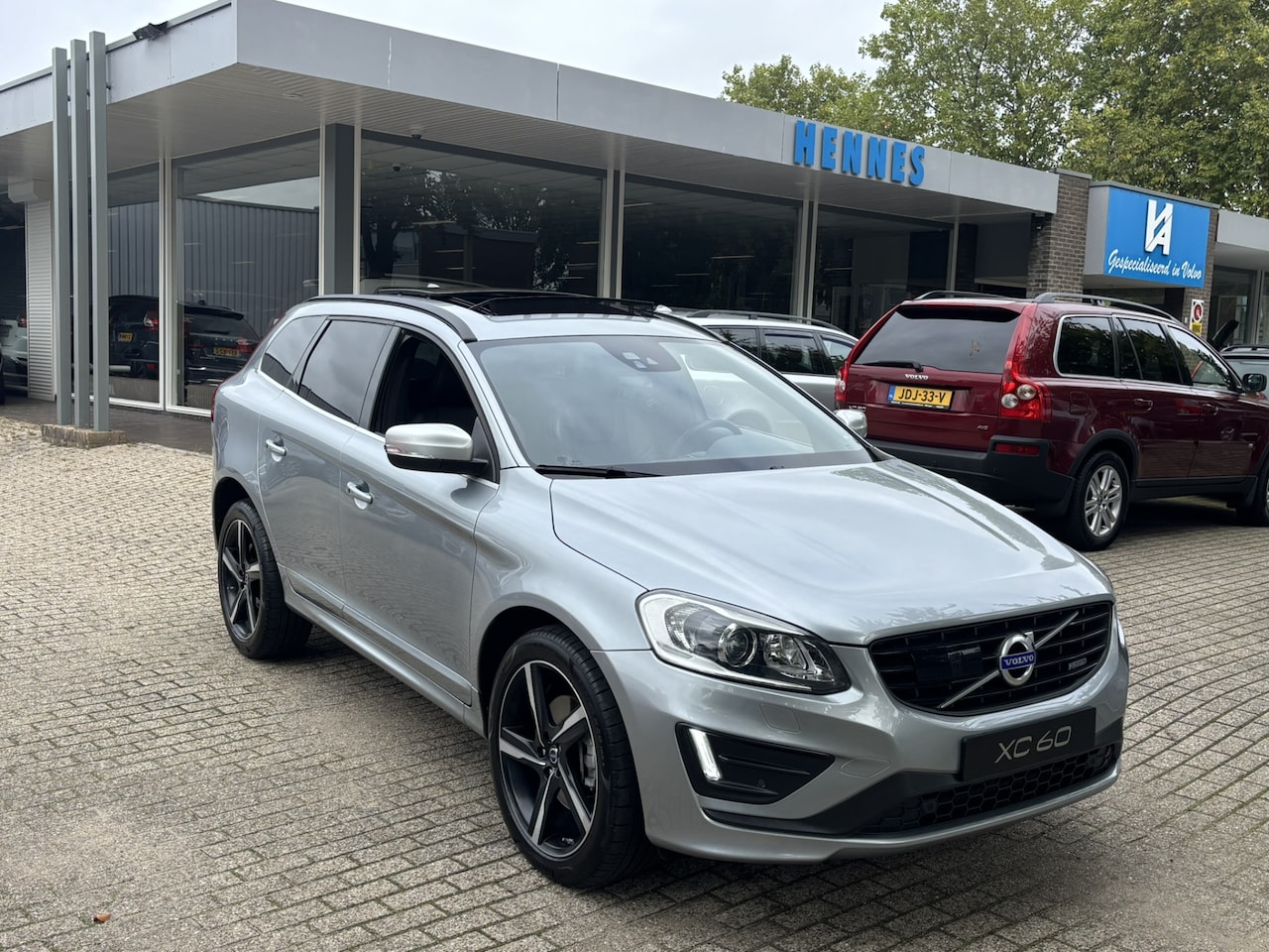 Volvo XC60 - 3.0 T6 R-Design Pano ACC Keyless Family Harman Kardon - AutoWereld.nl
