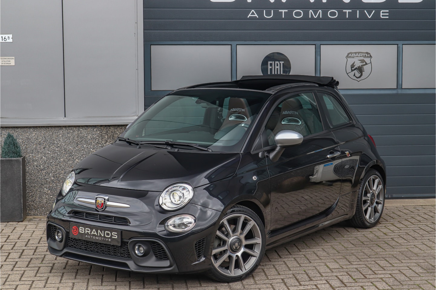 Abarth 595 - 595C 1.4 T-Jet Turismo 1e eig Full option Garantie - AutoWereld.nl
