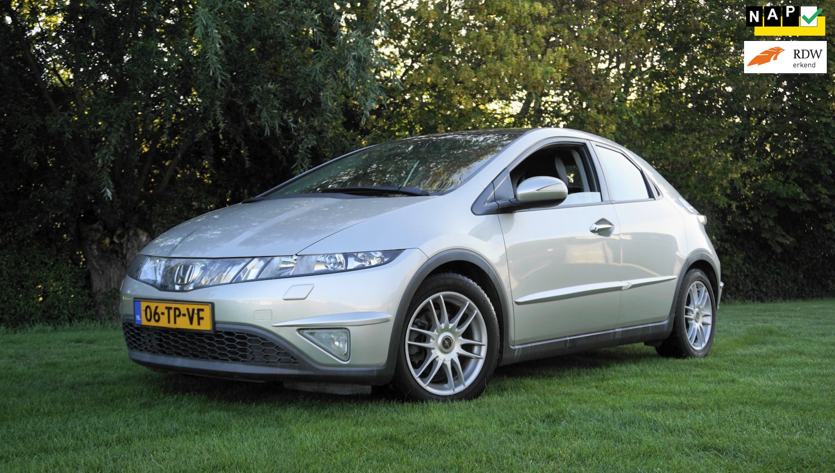 Honda Civic - 1.8 Executive 68199 KM - AutoWereld.nl