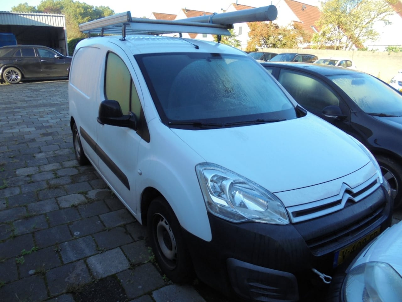 Citroën Berlingo - 1.6 BlueHDI 75 Comf||Trekhaak||Imperiaal||MOTOR DEFECT|| - AutoWereld.nl
