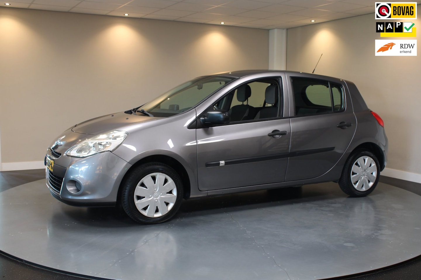 Renault Clio - 1.2 Special Line *Distr.riem VV* Top onderhouden|Airco|All-seasons|Elektr.Pakket|Navi|NAP| - AutoWereld.nl