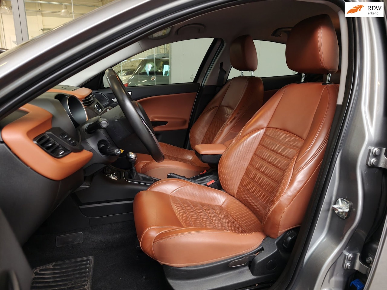 Alfa Romeo Giulietta - 1.4 T Navi - Cognac Leder - 100% onderhouden - AutoWereld.nl