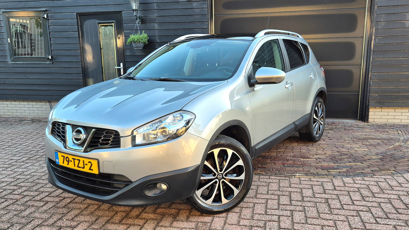 Nissan Qashqai - 1.6 Connect Edition - AutoWereld.nl
