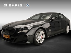 BMW 5-serie - Sedan 520i | M-Sportpakket | LED | Navigatie | Comfortzetels | Stoelverwarming | DAB | Har