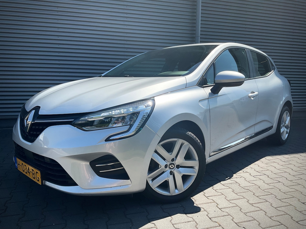 Renault Clio - TCe 100 Intens 12maanden Garantie - AutoWereld.nl