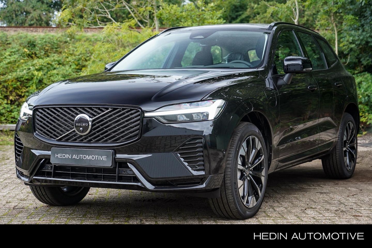 Volvo XC60 - 2.0 T6 Plug-in hybrid AWD Plus Dark Panoramadak | Head-Up Display | Harman/Kardon | Elek V - AutoWereld.nl