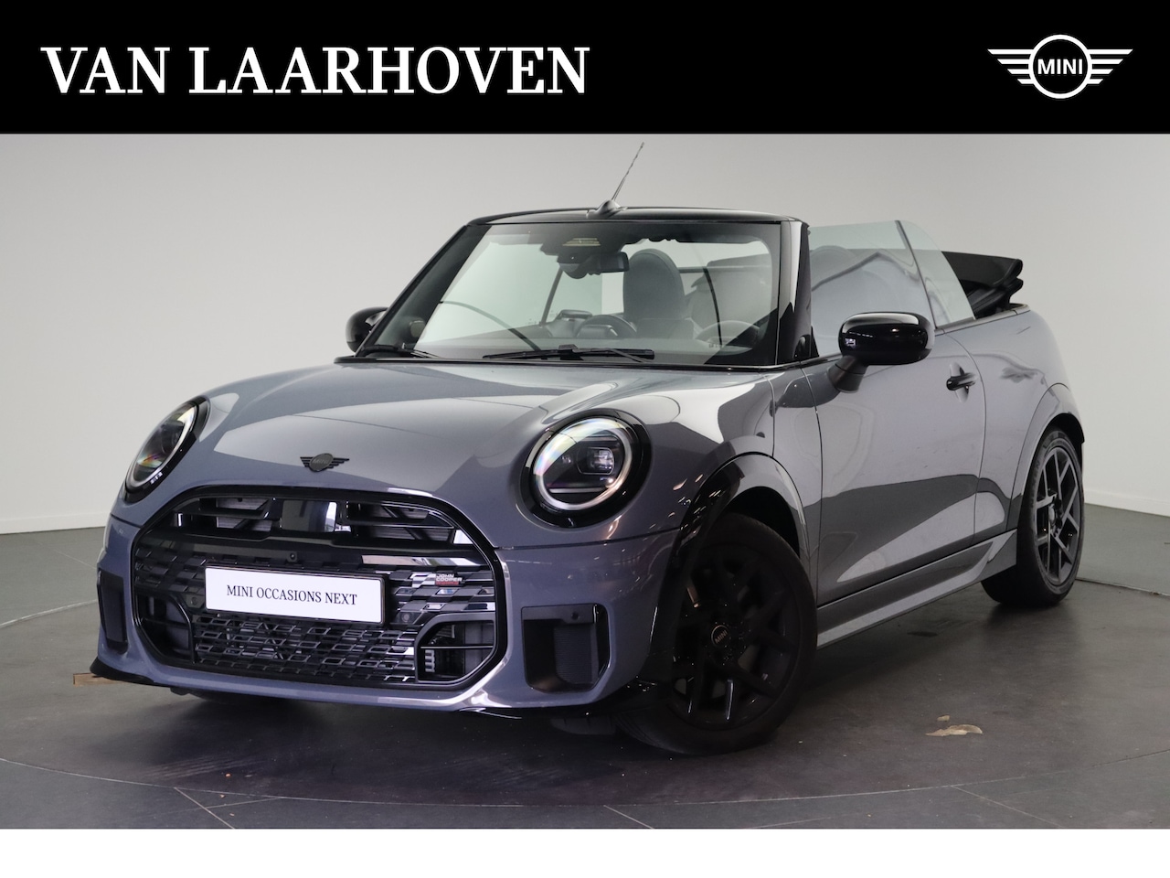 MINI Cabrio - Cooper C Automaat / John Cooper Works / Pakket L / 17" JCW Sprint Spoke black - AutoWereld.nl