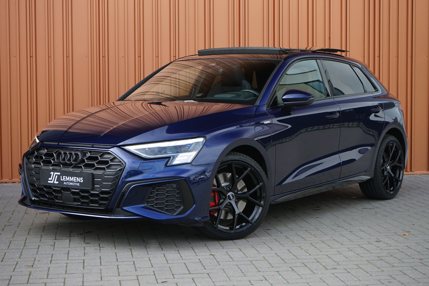 Audi A3 Sportback - 45 TFSI e S-line 245PK Panodak Head up Matrix B&O Elektr.stoelen Carplay - AutoWereld.nl