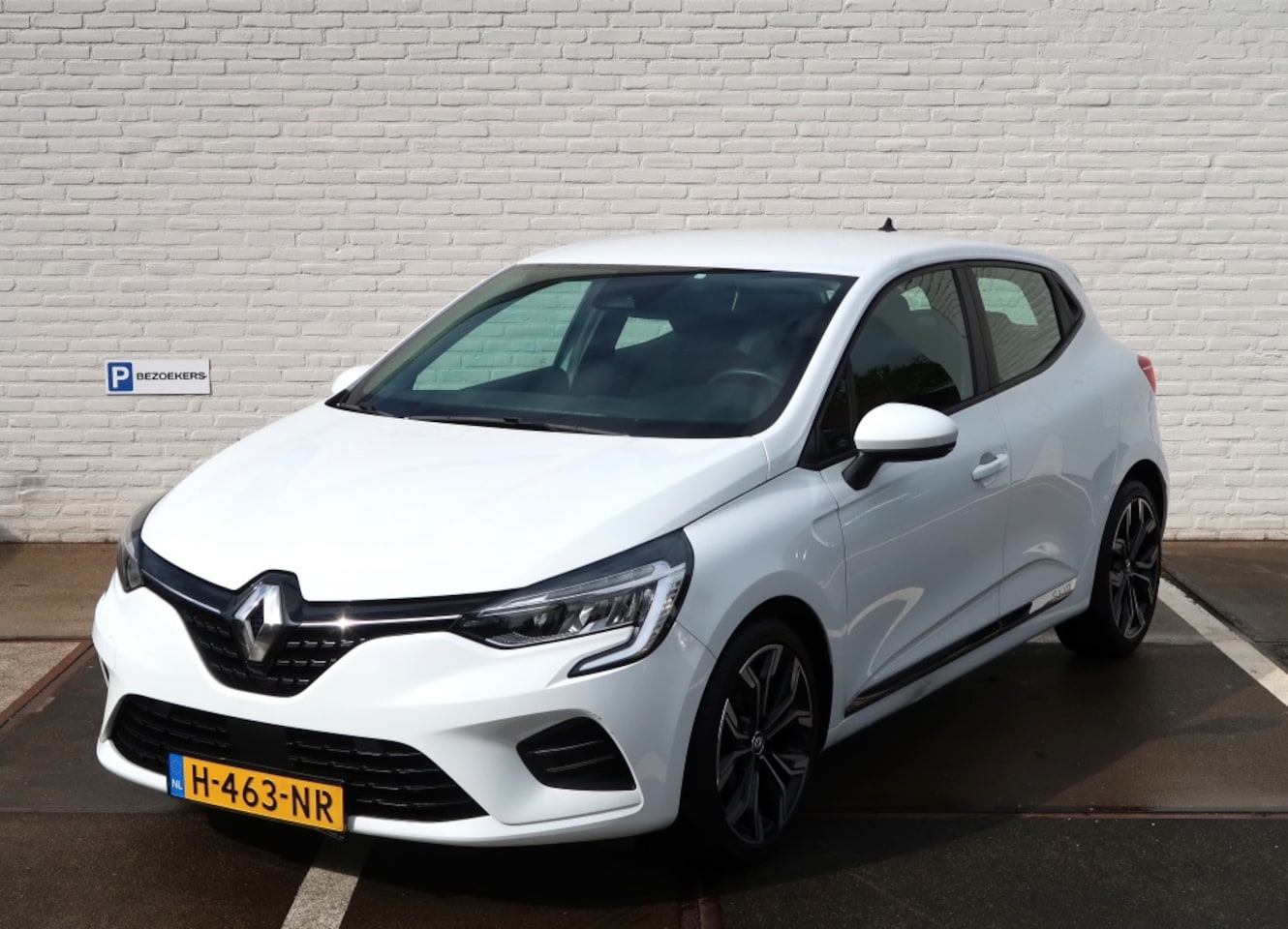 Renault Clio - 1.0 TCe 100pk Zen bi-fuel I Airco I Cruise Control I PDC I LED I Apple Carplay I 17 Inch I - AutoWereld.nl