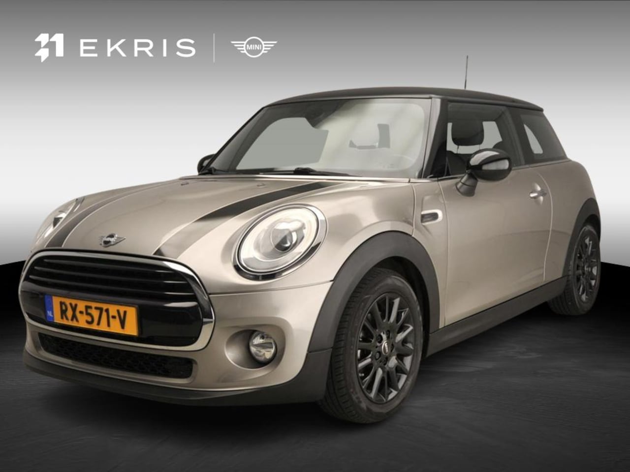 MINI 3-Deurs - 1.5 Cooper Serious Business | Navigatie | John Cooper Works interieurpakket | Comfort Acce - AutoWereld.nl