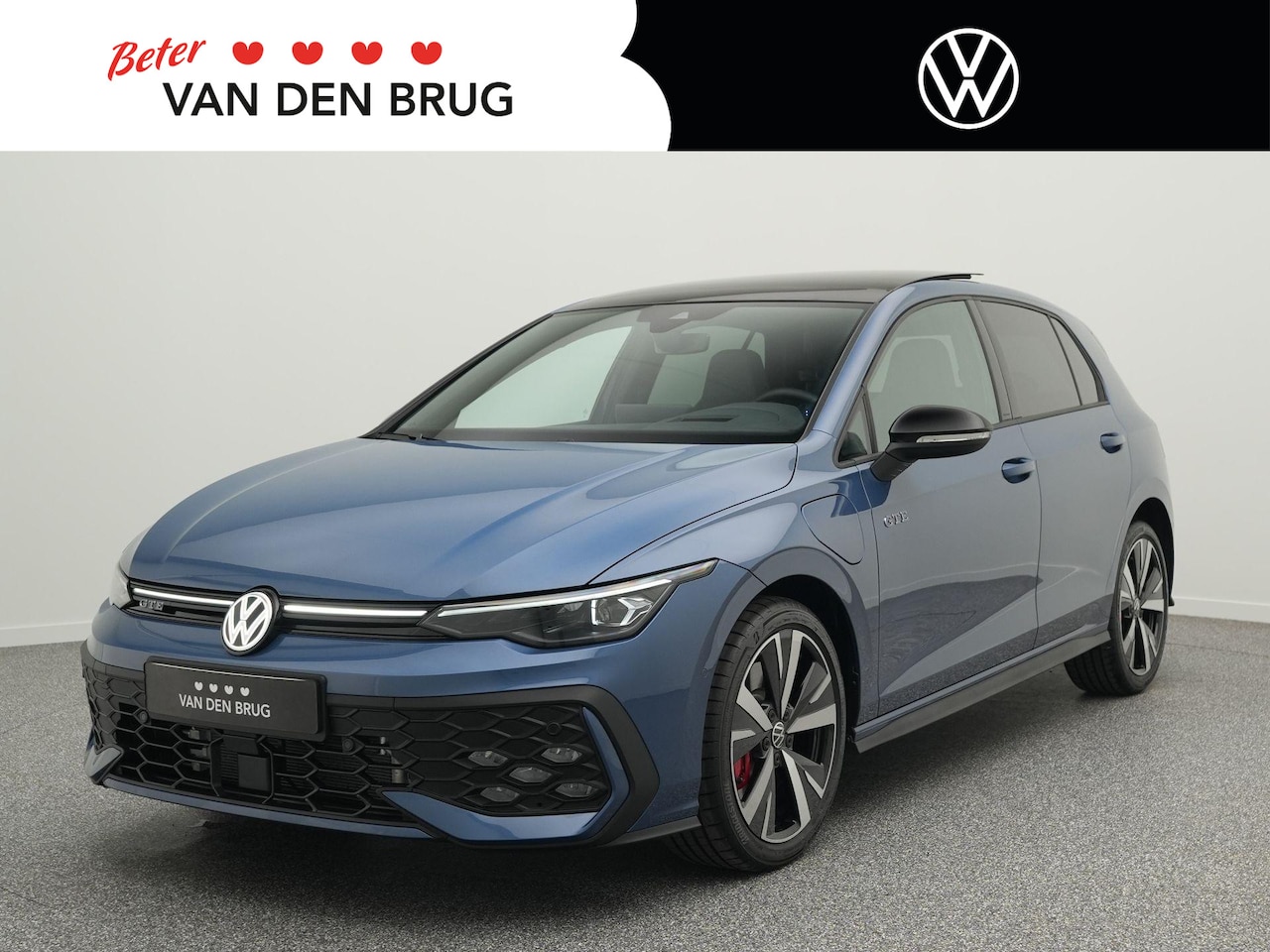 Volkswagen Golf - GTE 1.5 eHybrid 272 PK | Panoramadak | Trekhaak | DCC | Achteruitrijcamera | Leder | Head- - AutoWereld.nl
