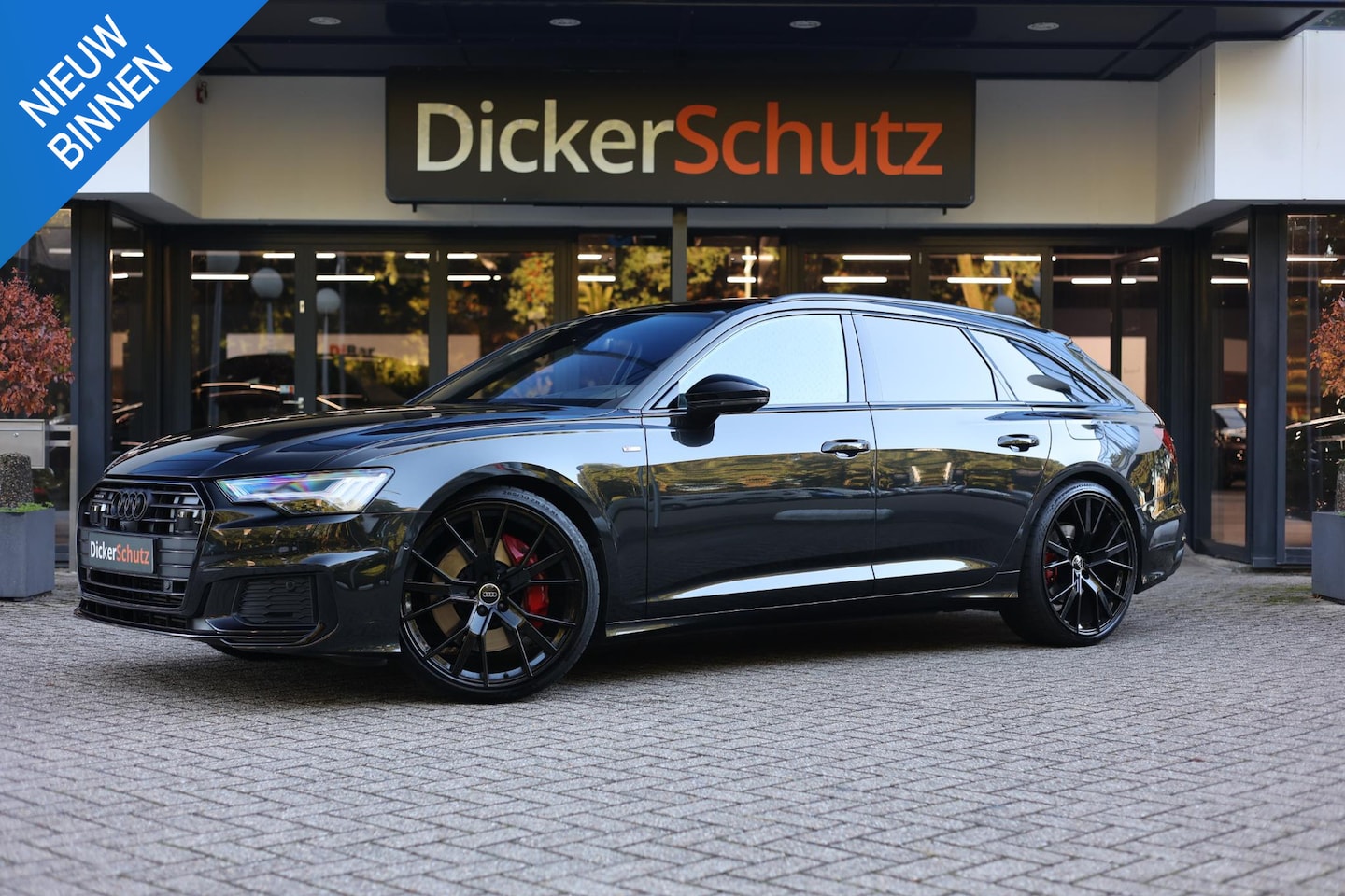 Audi A6 Avant - 55 TFSIe quattro Competition Pano | S Sportstoelen | Carbon | Trekhaak | Soft-Close - AutoWereld.nl