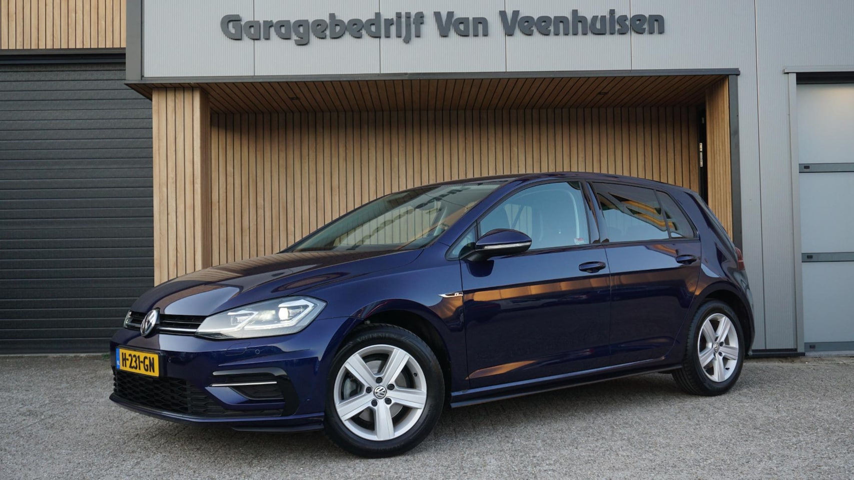 Volkswagen Golf - 1.5 TSI 150pk R-line & Highline Clima Led pdc Navi stoelverw *147470km* 16 inch LM *Nette - AutoWereld.nl