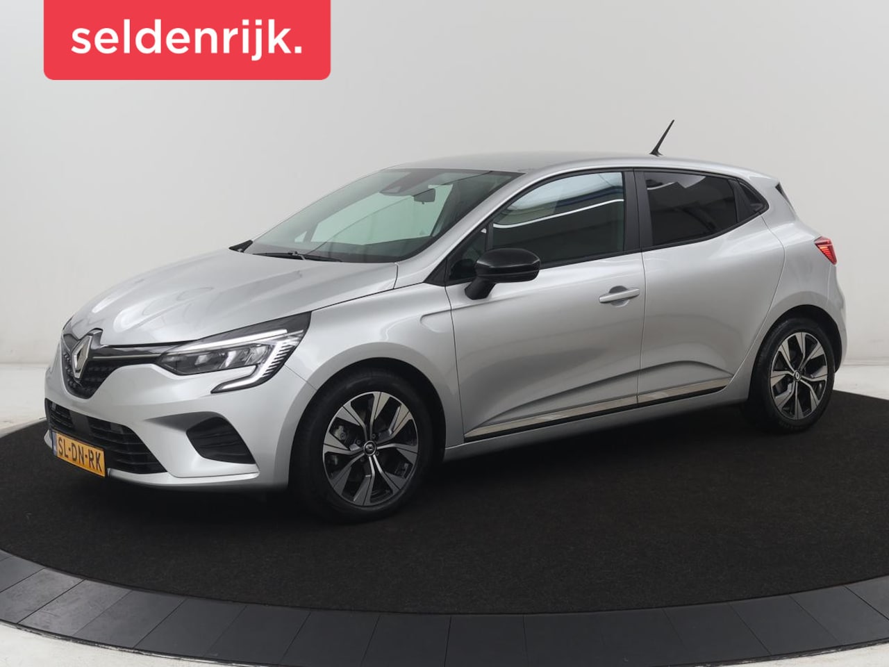 Renault Clio - 1.6 E-Tech Full Hybrid 145 esprit Alpine | SOH 93% | Cruise control | Climate control | Pa - AutoWereld.nl