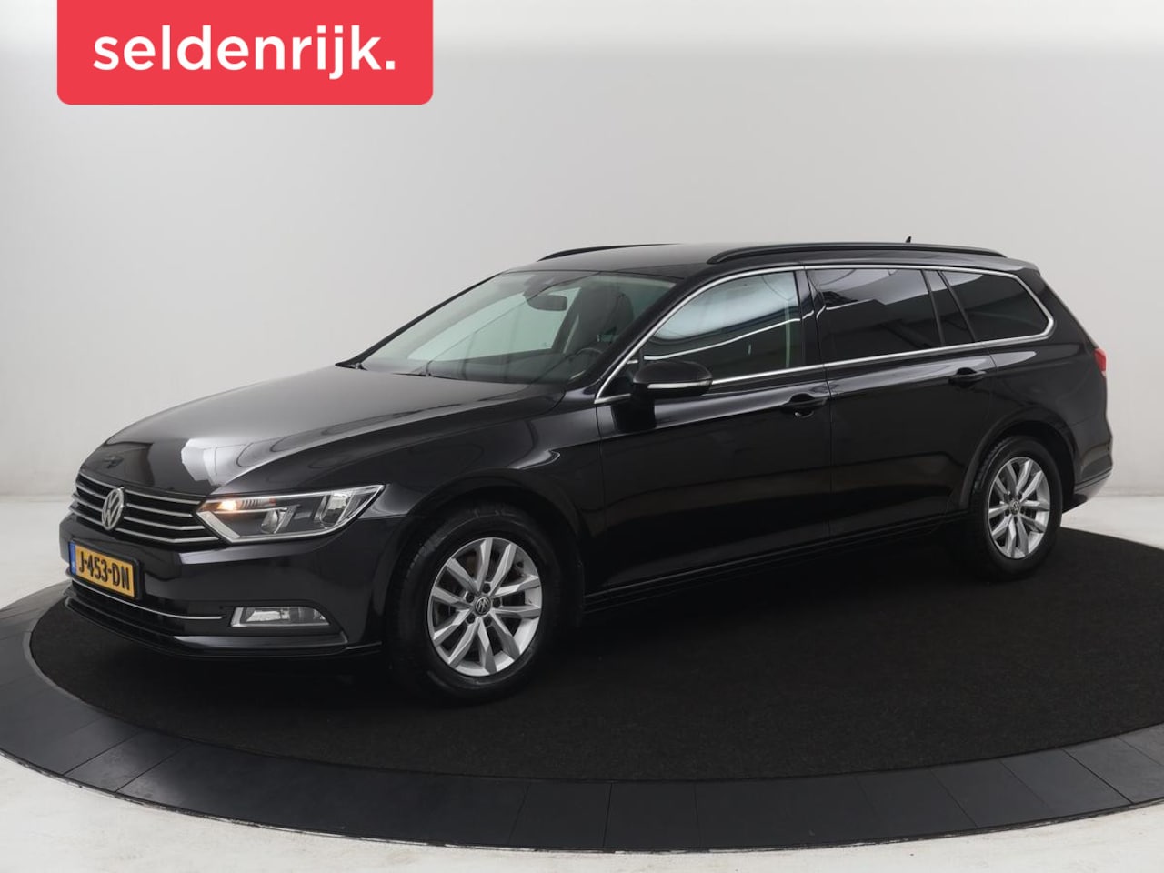 Volkswagen Passat Variant - 1.4 TSI ACT Highline | Adaptive cruise | Stoelverwarming | Trekhaak | Camera | Park assist - AutoWereld.nl